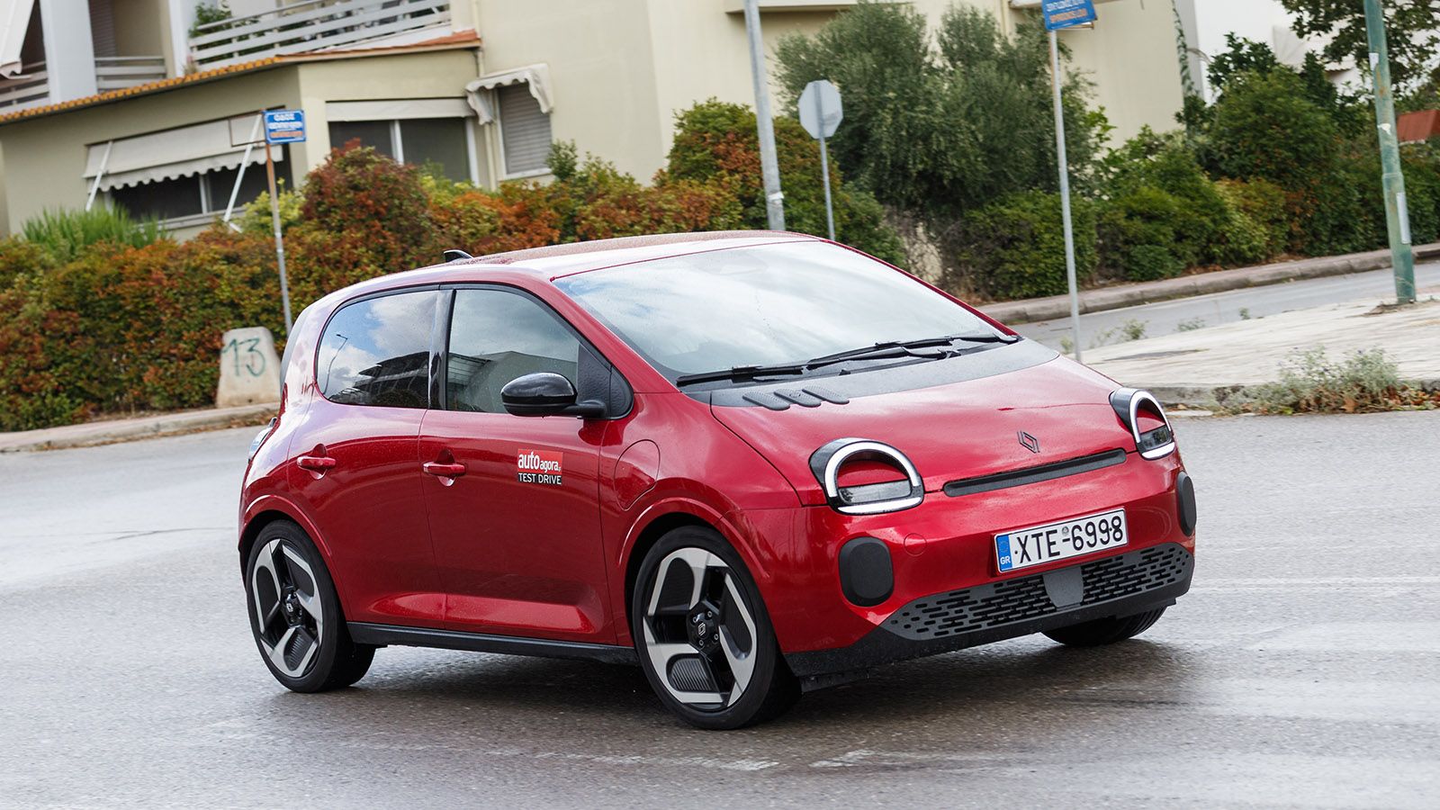 Renault Twingo. Τι βαθμό παίρνει σε κατανάλωση, χώρους, επιδόσεις, εγγυήσεις.